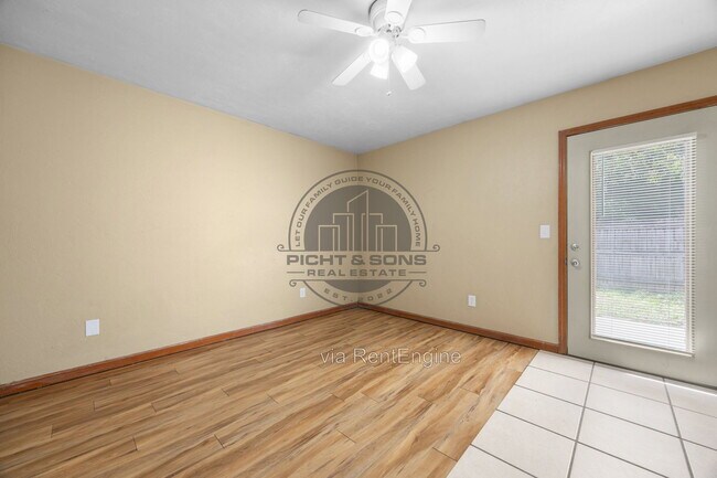 Building Photo - 1260 Continental Ct