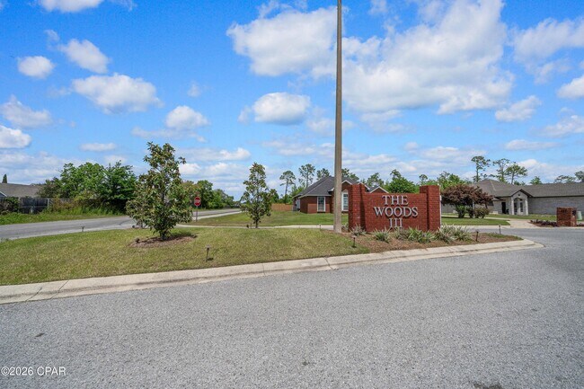 Building Photo - 303 Wood Trail