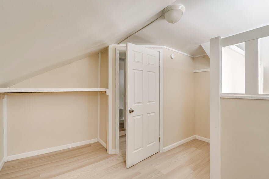 Building Photo - 514 Francis St