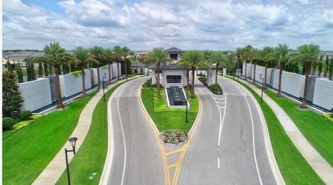 Building Photo - 17317 Santaluce Mnr