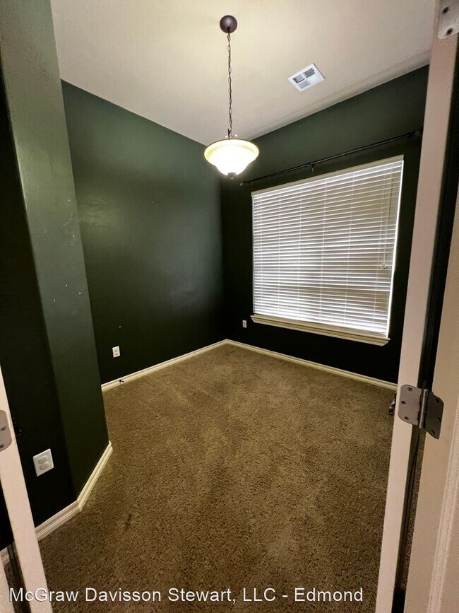 Building Photo - 3 br, 2 bath House - 1625 Savannah Lane