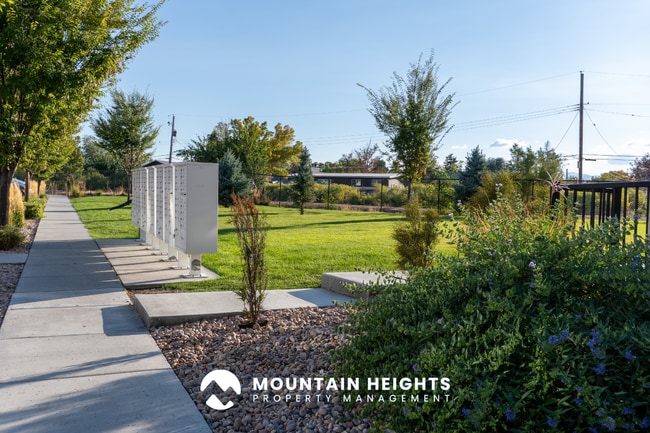 Building Photo - 3891 W Lansdown Ct