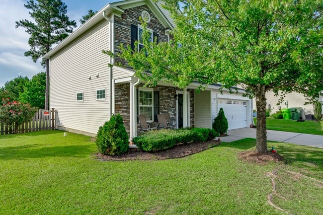 Building Photo - Beautiful home on one of Lake Carolina's largest cul-de-sac lots!