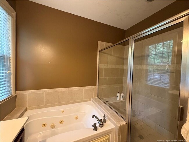 Building Photo - 10 Grayson Pl