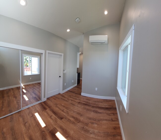 Building Photo - 5347 Bingham Ct