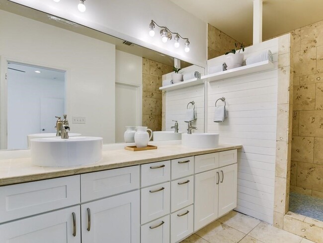 Building Photo - 509 Purple Sage Dr