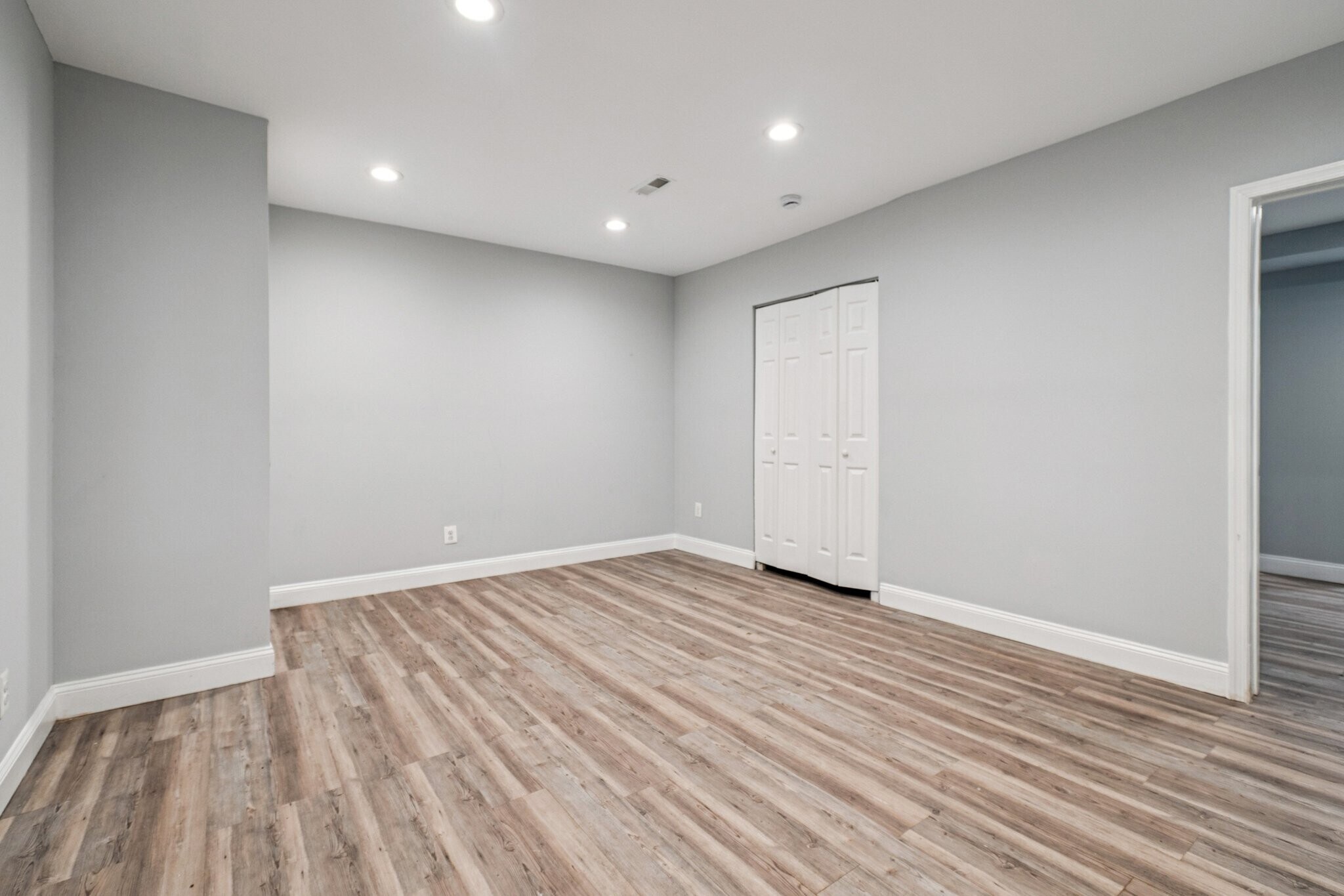 Building Photo - 3420 Erdman Ave