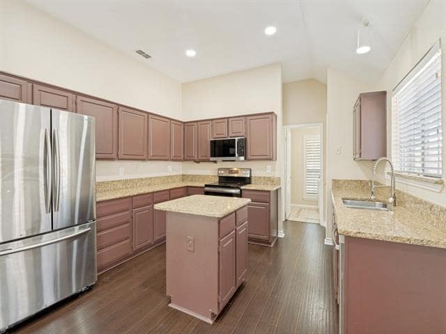 Building Photo - 7004 Sample Dr