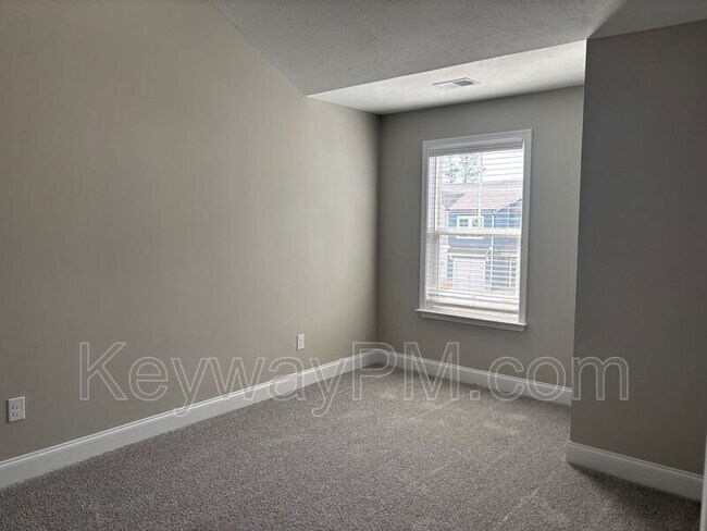 Building Photo - 2076 Denmark Ave SE