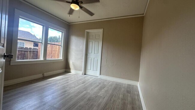 Building Photo - 509 Marshall Ave