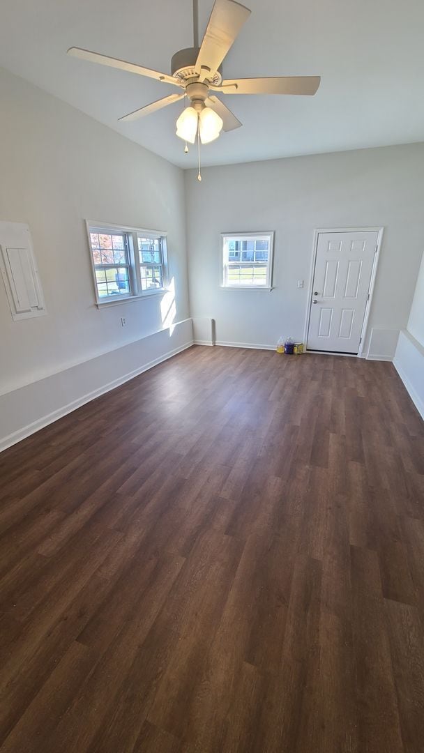Building Photo - Cute corner home for rent