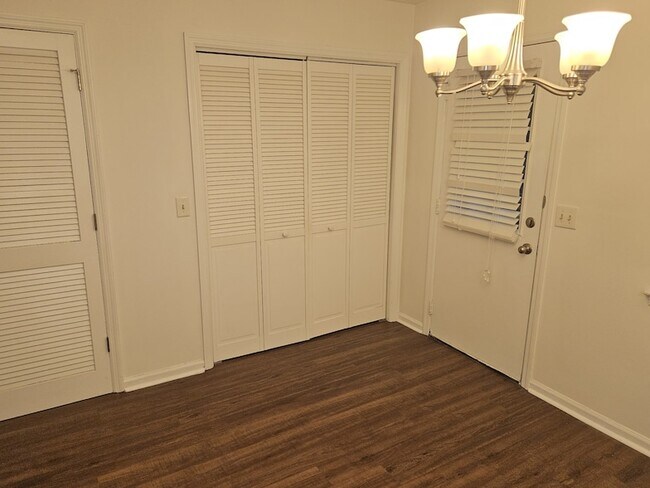 Building Photo - 117 McMurray Cir