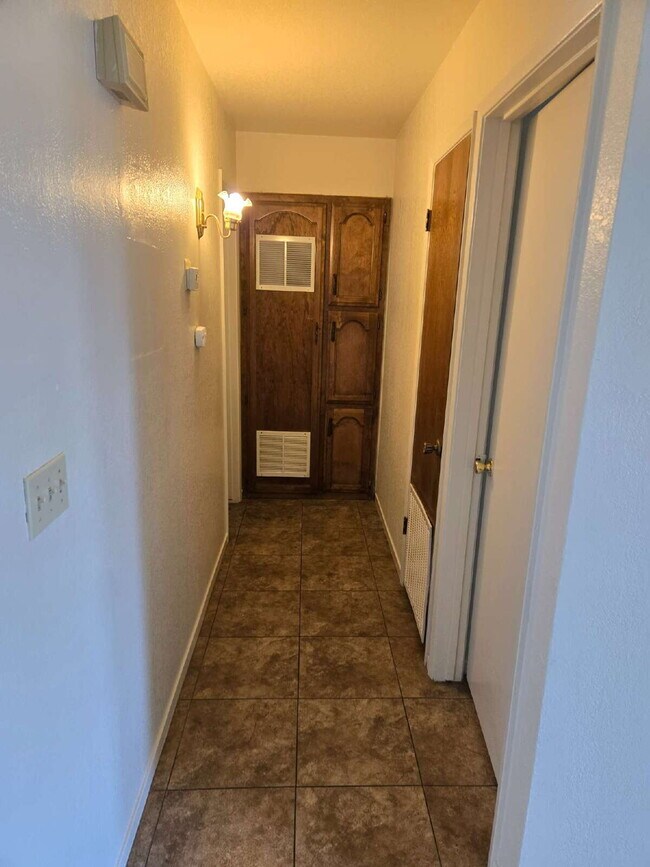 Building Photo - Ready Now! One bedroom apartment home with...