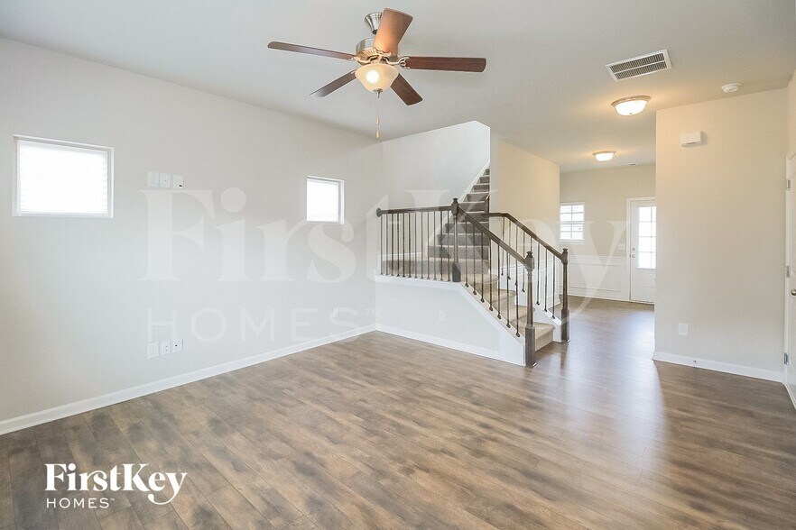 Building Photo - 24 Cliffbriar Terrace