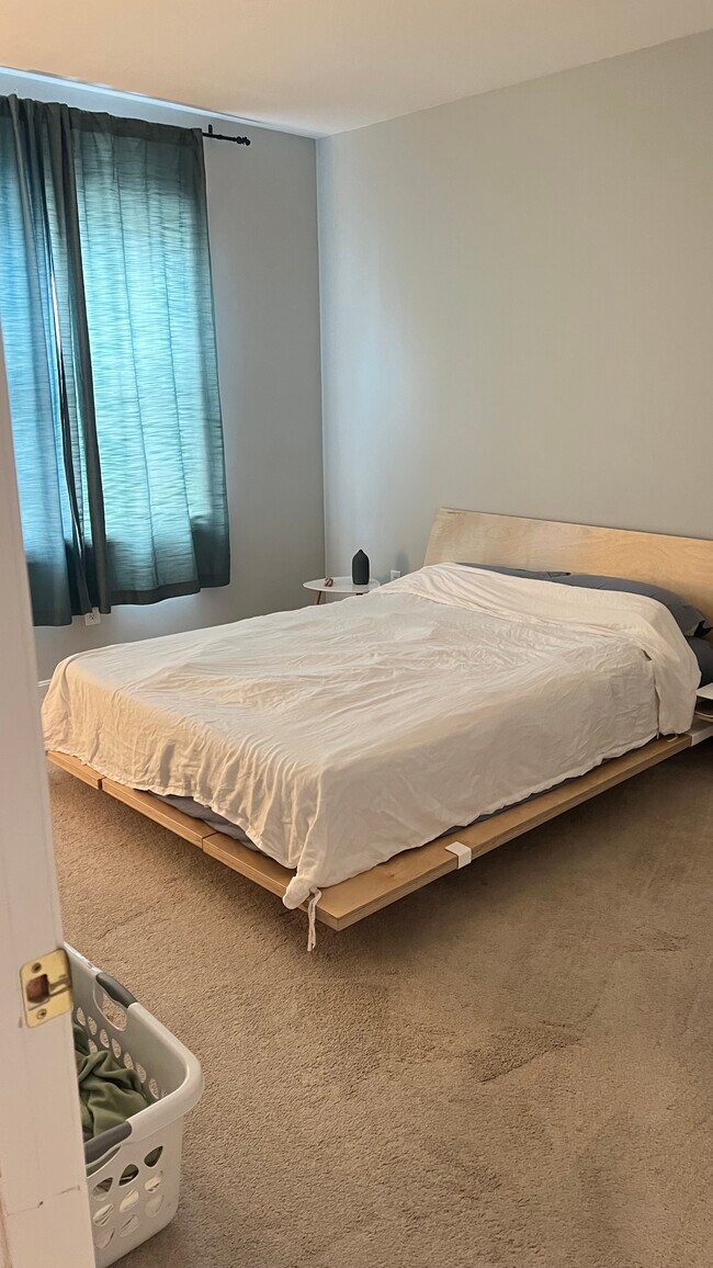 Building Photo - 26 Wachusett St