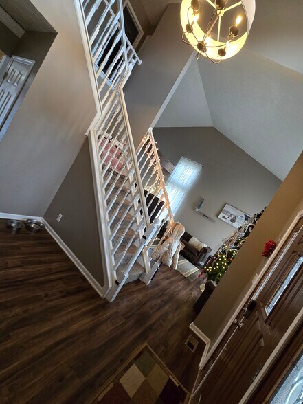 Building Photo - 25 Saxon Ct