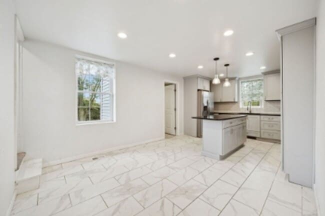 Building Photo - 8113 US-22