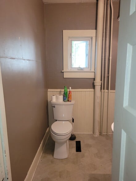 Bathroom - 191 North Ave