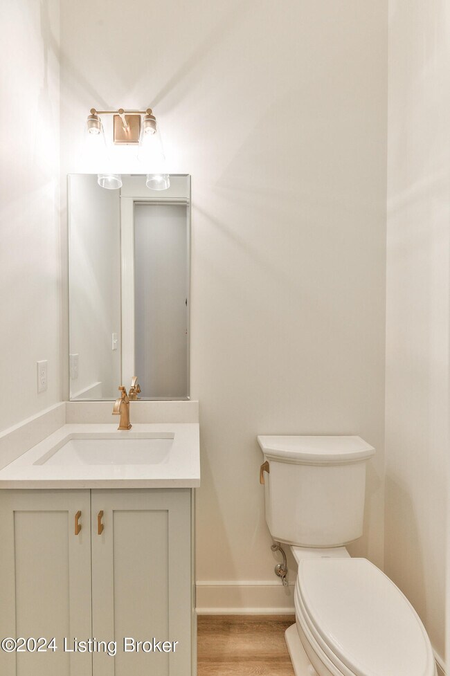 Building Photo - 10504 Meeting St