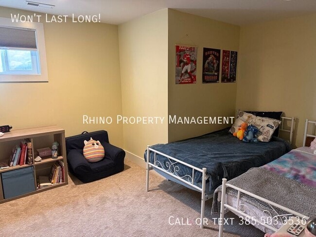 Building Photo - 7686 Mountain Estates Dr