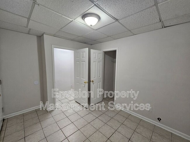 Building Photo - 10996 Knotty Pine Pl