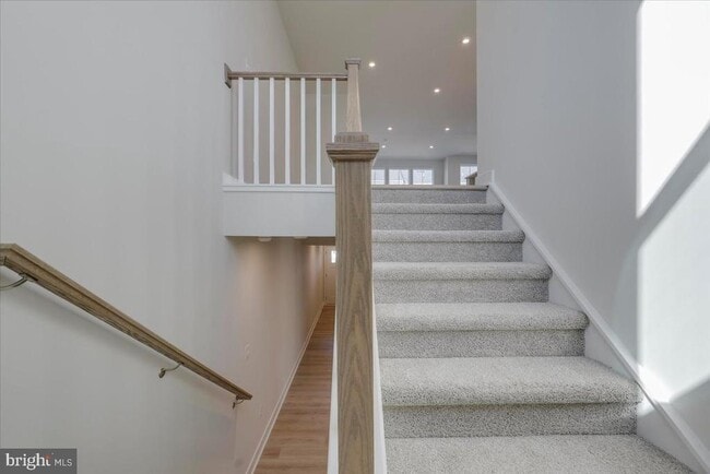 Building Photo - 9287 Tanfield Dr