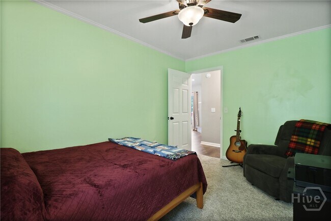 Building Photo - 314 Elm St