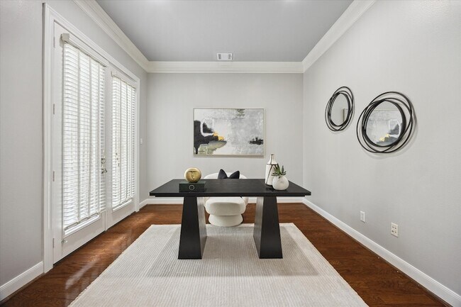 Building Photo - 5826 Santa Fe Springs Dr
