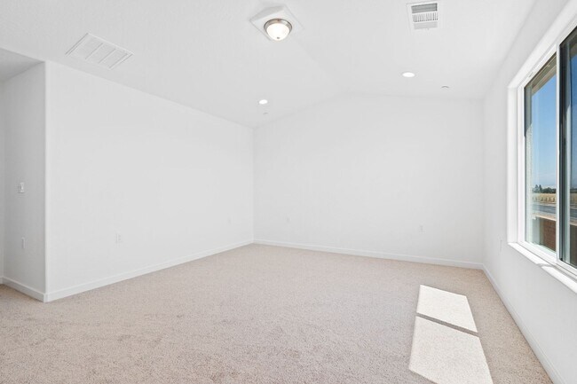 Building Photo - Brand New 3 Bedroom Home with Solar!