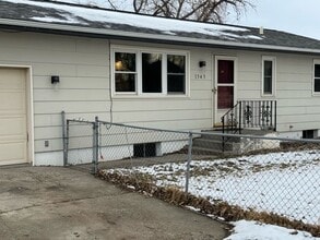 Building Photo - 1345 Lockview St