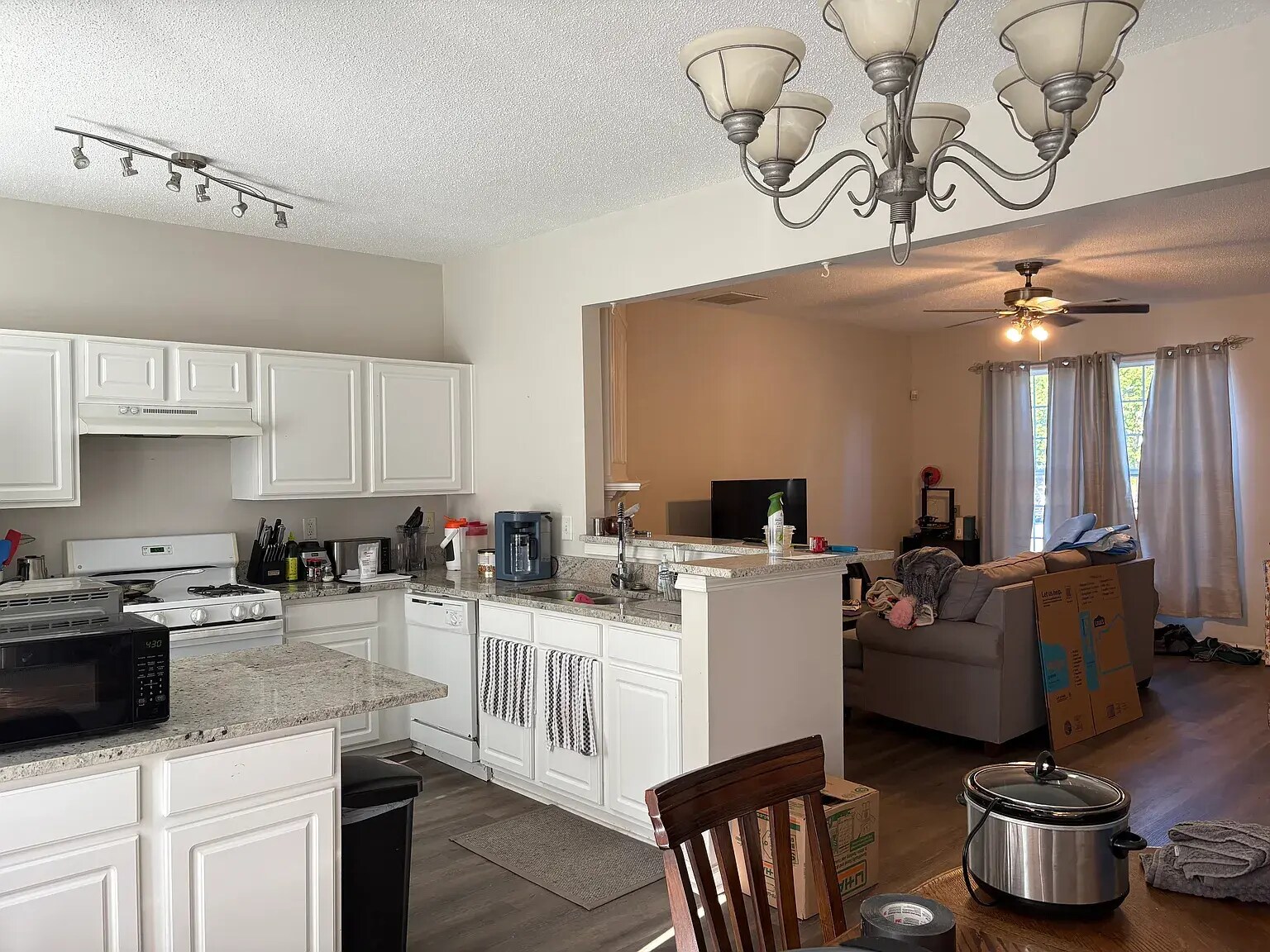 Building Photo - 13082 Region Trce