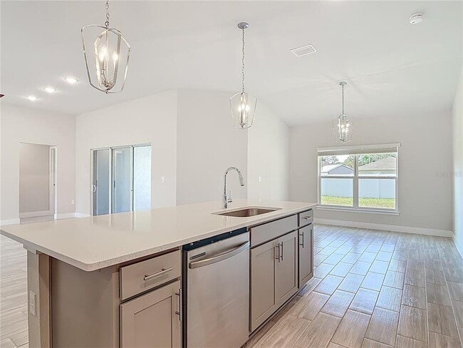 Building Photo - 60 Ballenger Ln