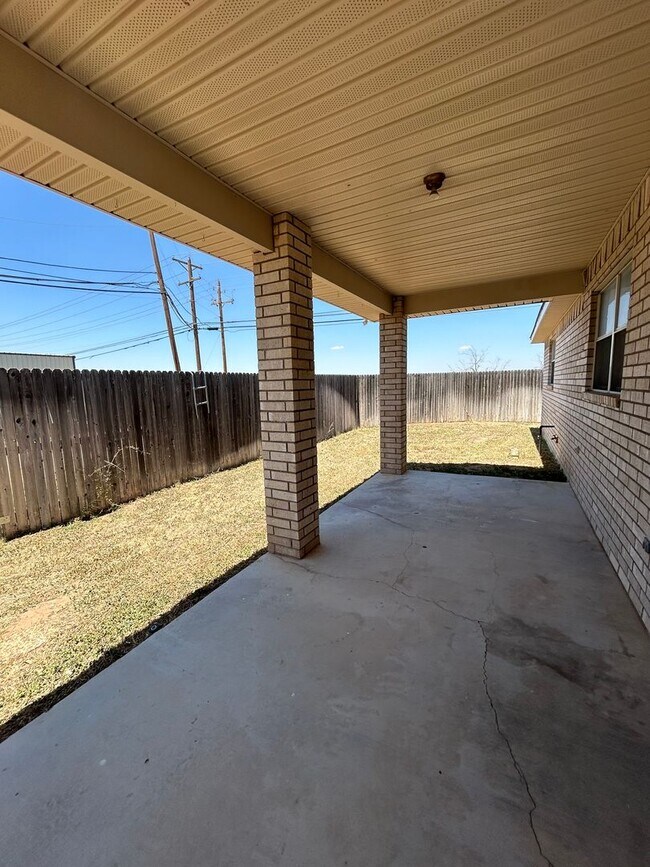 Building Photo - 5425 Veranda Ct