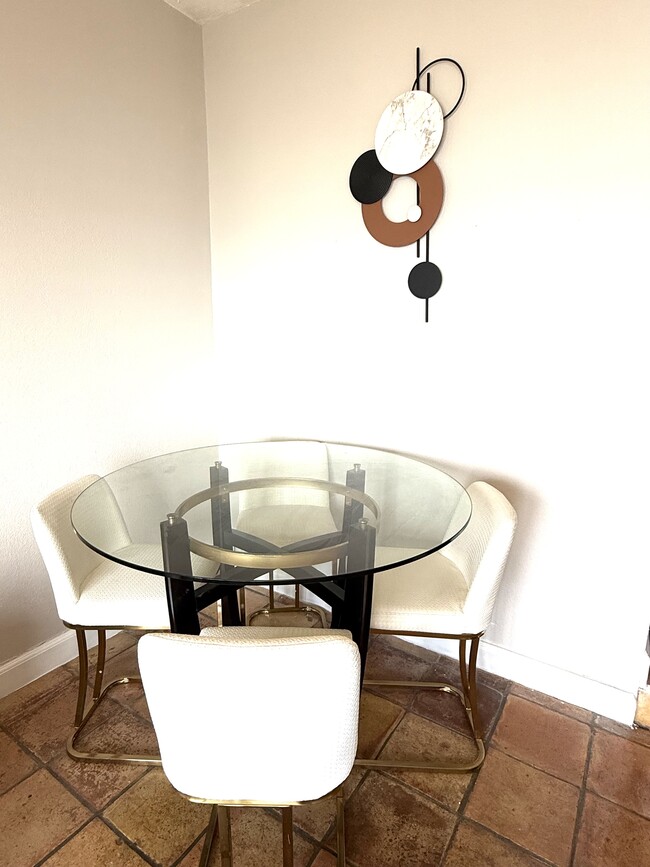 Building Photo - 200 59th St