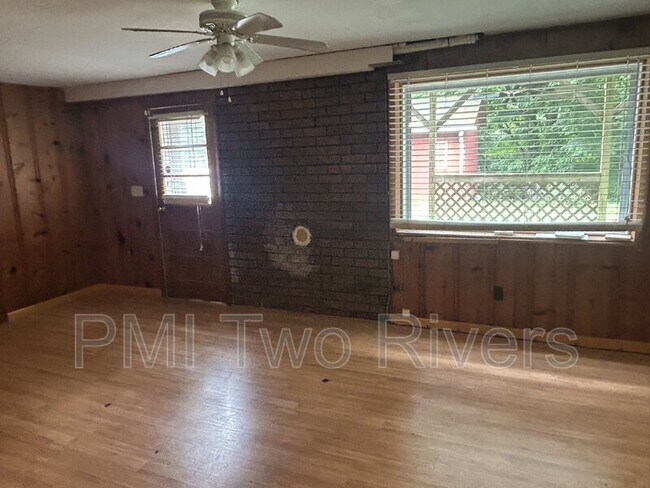 Building Photo - 328 Jacksonian Dr