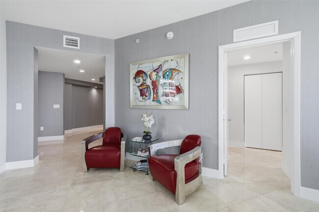 Building Photo - 3030 NE 188th St