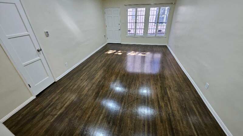 Building Photo - 120 N Gale Dr