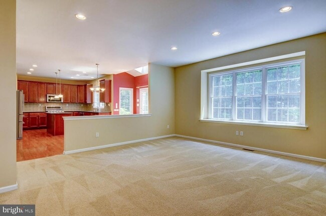 Building Photo - 45 Lockwood Dr