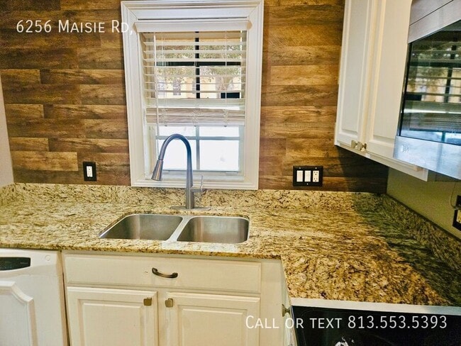 Building Photo - 6256 Maisai Rd