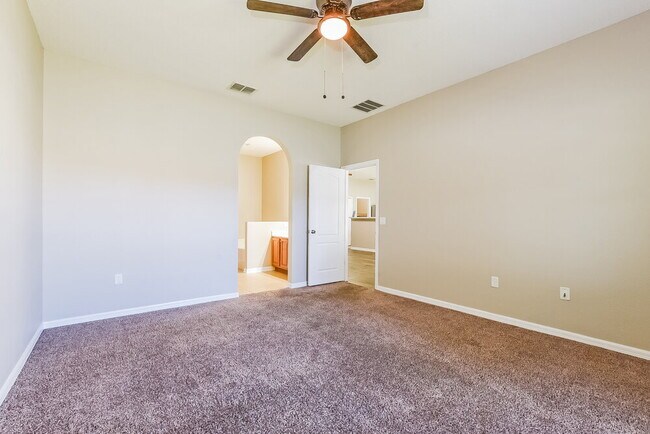 Building Photo - 4831 Petal Pawpaw Ln