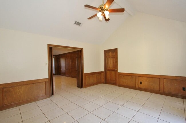 Building Photo - 3339 Three Pines Dr