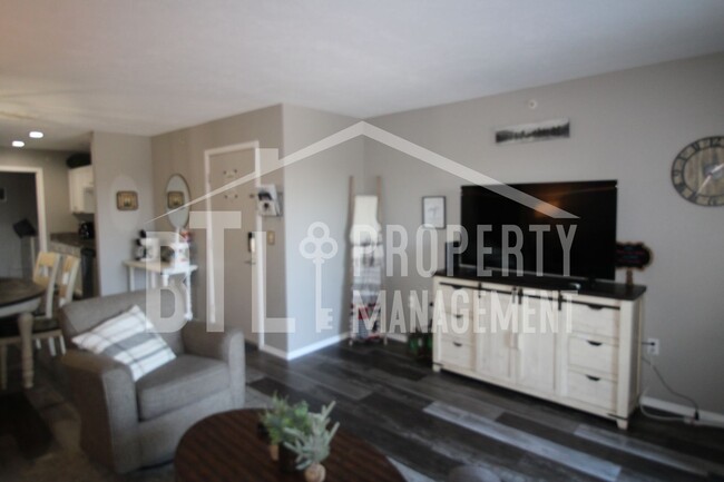 Building Photo - Beautifully Furnished 3 Bedroom Condo in B...