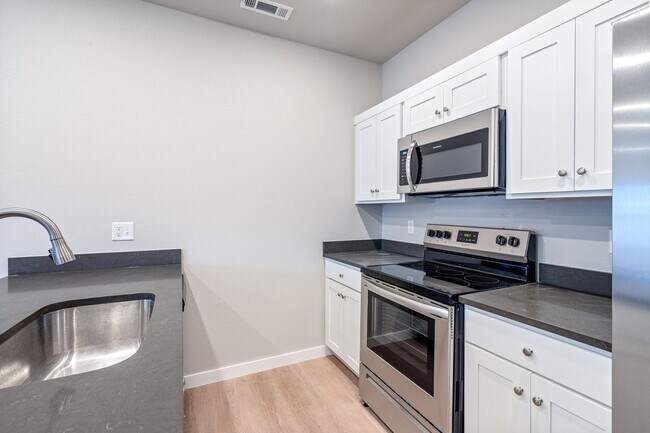 Building Photo - 259 N Wild Goose Ave