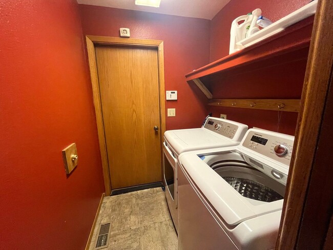 Building Photo - Fantastic Home in West Fort Collins