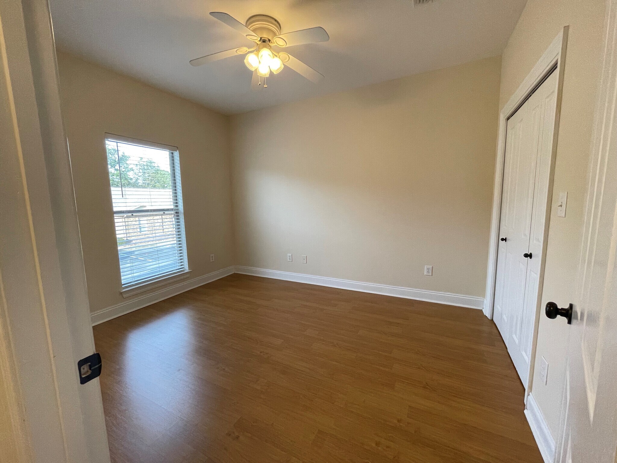 2nd bedroom - 20637 Blueberry Ln