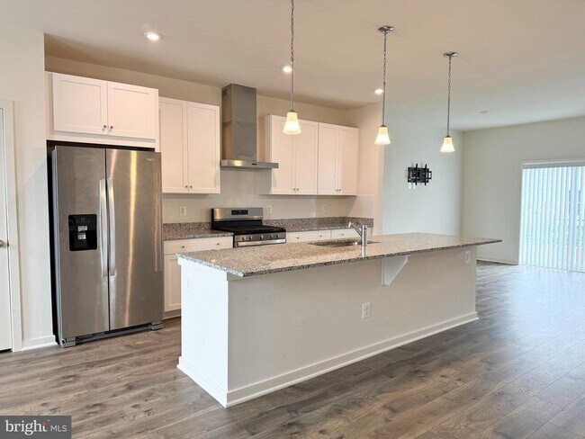 Building Photo - 310 Red Currant Wy