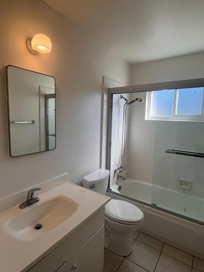 Building Photo - 1564 Quebec Ct