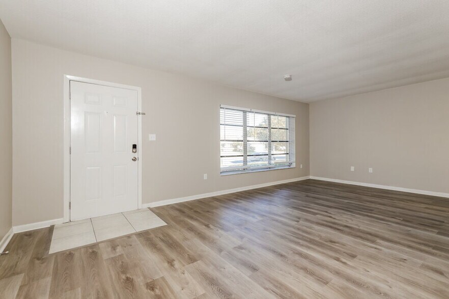 Building Photo - 1212 Hunt Ave