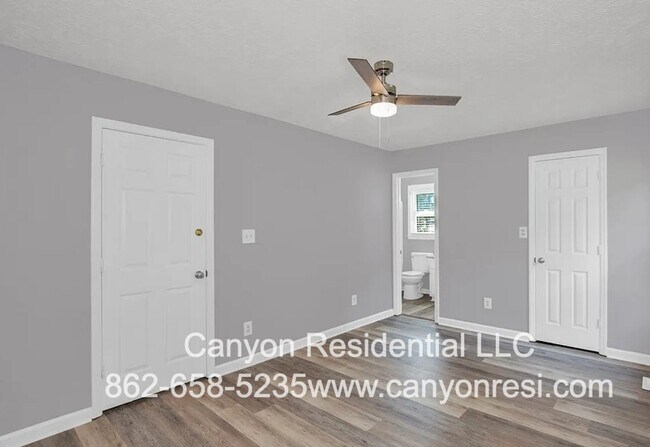 Building Photo - Beautiful home with 3 bedrooms!