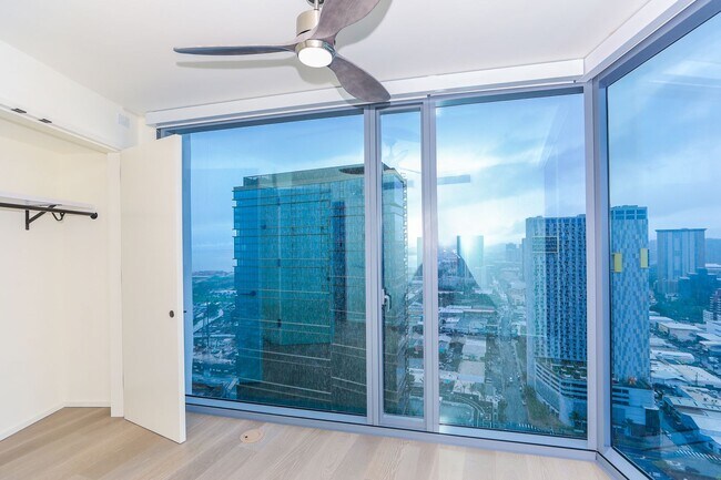 Building Photo - KOULA 2b2b1pkg Ready to Move In!